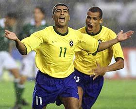 绿茵场上继 绿茵场上继