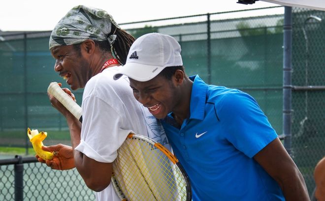 体对抗强 体对抗强